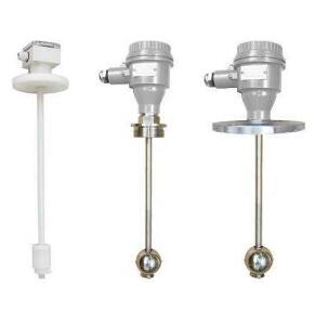 Magnetostrictive liquid level transmitter